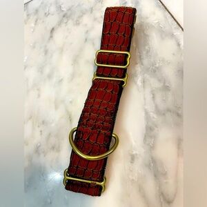 Mrs. Bones, reddish brown gator skin print large dog collar w/ gold tone clip